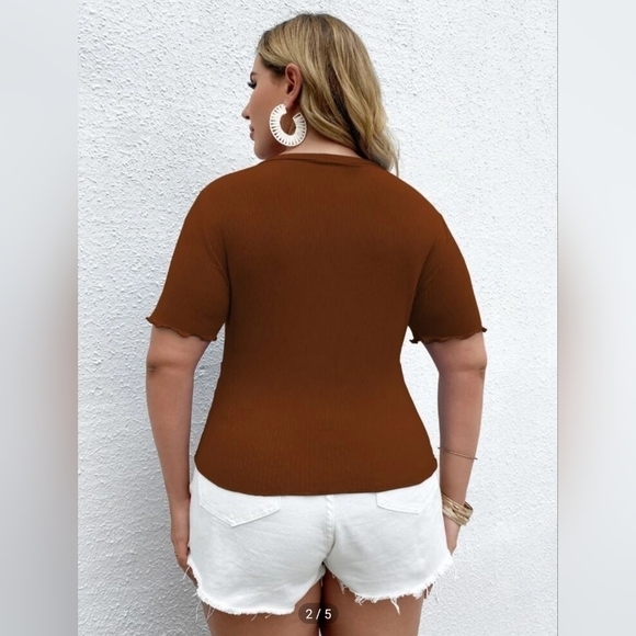 Button Front Lettuce Trim Top Size 0 XL Color: Brown - Picture 8 of 9
